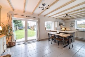 Kitchen/Diner- click for photo gallery